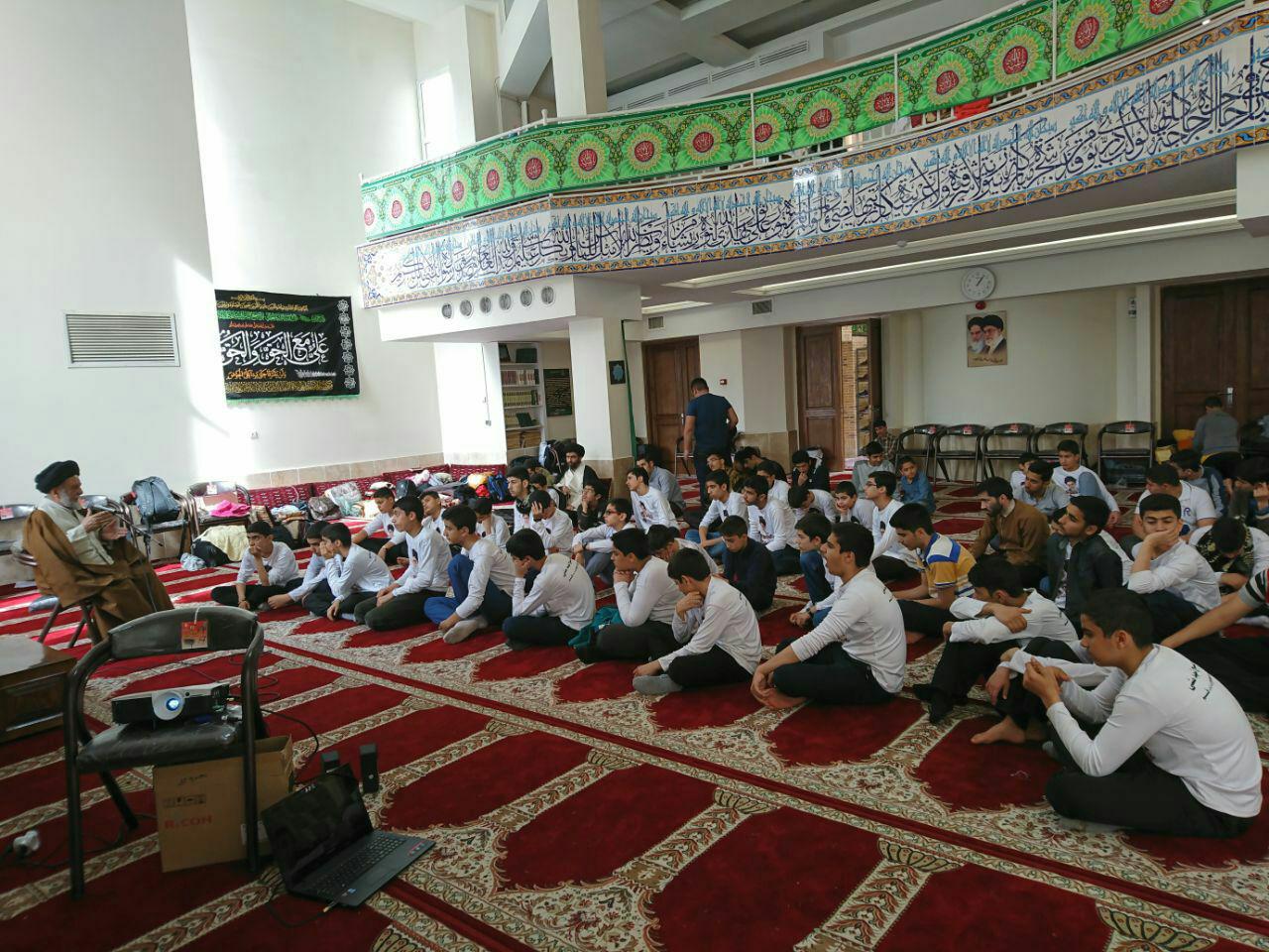 دیدار جوانان قمی و با سید ناصر خداداد حسینی